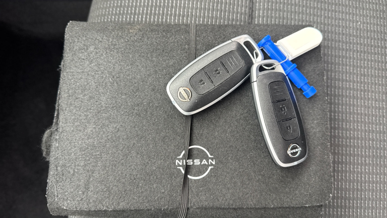 Nissan Qashqai 1.3 DiG-T MH Acenta Premium 5dr Petrol Hatchback